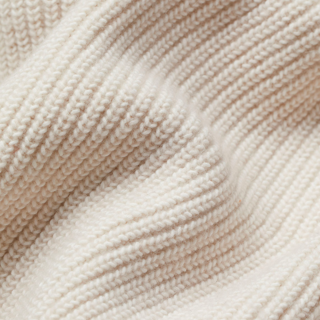 AMIE | Plush-Front Knit