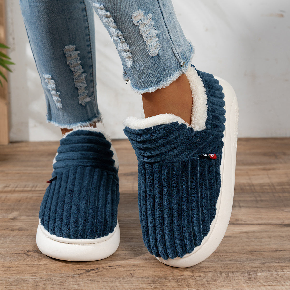MAEVE | Plush Cross-Terrain Slipper