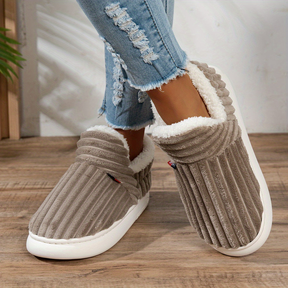 MAEVE | Plush Cross-Terrain Slipper